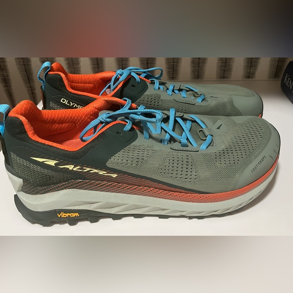 Altra sneakers